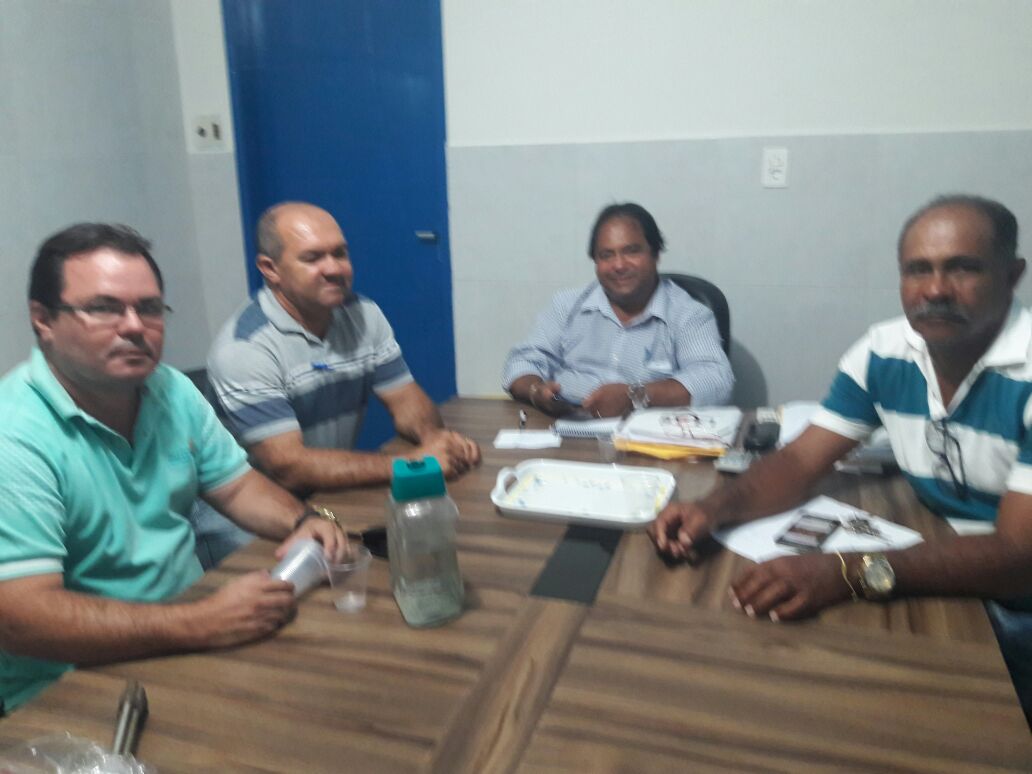 Vereadores discutem com prefeito reivindicações da população de Lucena